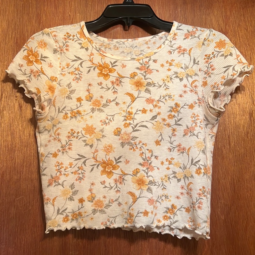 American eagle short-sleeve floral top.